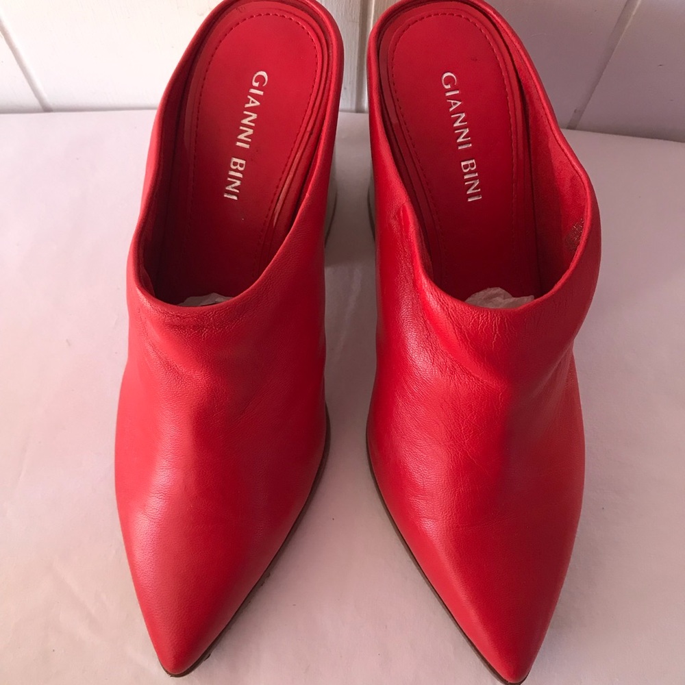 Gianni Bini Booties Clogs Leather Red
